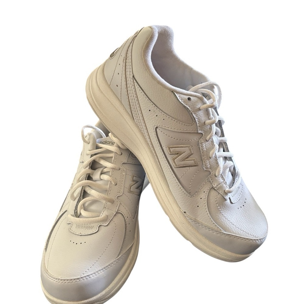 New Balance 577 SL-2 Lace Up Walking Shoe White Sz 8.5D Women/ 7D Men’s Comfort